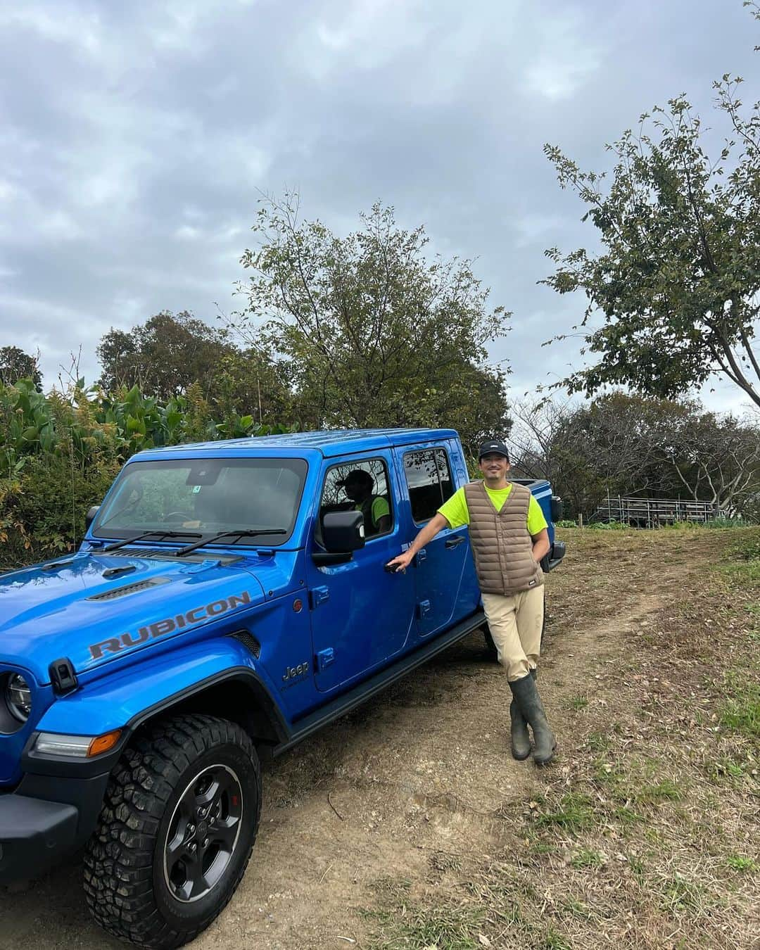 池内博之さんのインスタグラム写真 - (池内博之Instagram)「グラディエーター最終日。 楽しく、便利な車でした！またいつか乗りたいなー🛻これでキャンプ行きたかった🏕️」11月21日 20時53分 - hiroyuki.ikeuchi