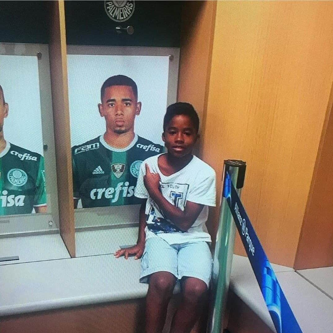 ガブリエル・ジェズスさんのインスタグラム写真 - (ガブリエル・ジェズスInstagram)「Sonhe, planeje e realize! 💚  #AvantiPalestra #Palmeiras #Verdão」11月21日 21時00分 - dejesusoficial