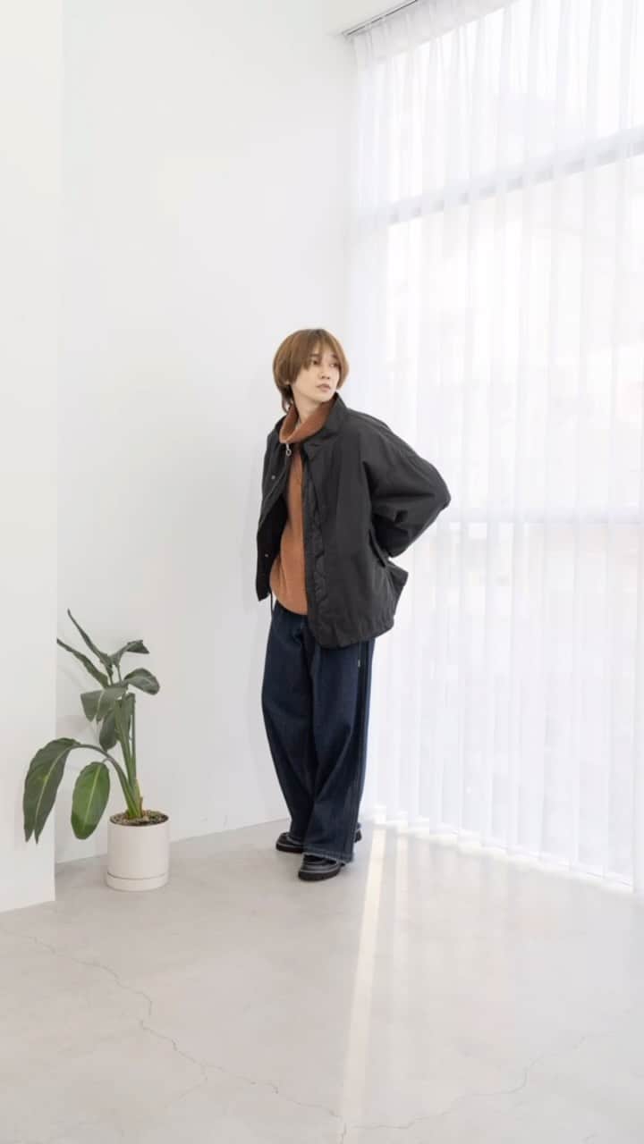 junredのインスタグラム：「今年のアウターはショートorロング⁇ ⠀ ⠀ JUNRedでは秋に着たいブルゾンから 真冬に着たいコートやダウンまでバリエーション豊富！ ⠀ ⠀ 肌寒くなるこれからの季節におすすめの アウターとニットの組み合わせを6スタイル✨ ⠀ ⠀ 気になるアウターはコメントへ！ ⠀ ⠀」