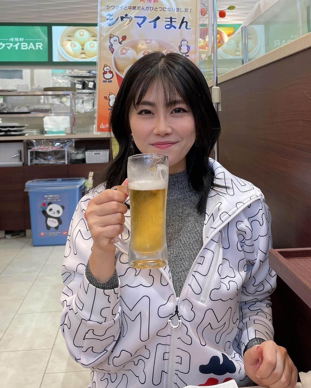 斎藤みどりさんのインスタグラム写真 - (斎藤みどりInstagram)「ンマンマ🍺🍺🍺 日中ビーーール‼️ . . . #ビール」11月21日 21時14分 - midori31100