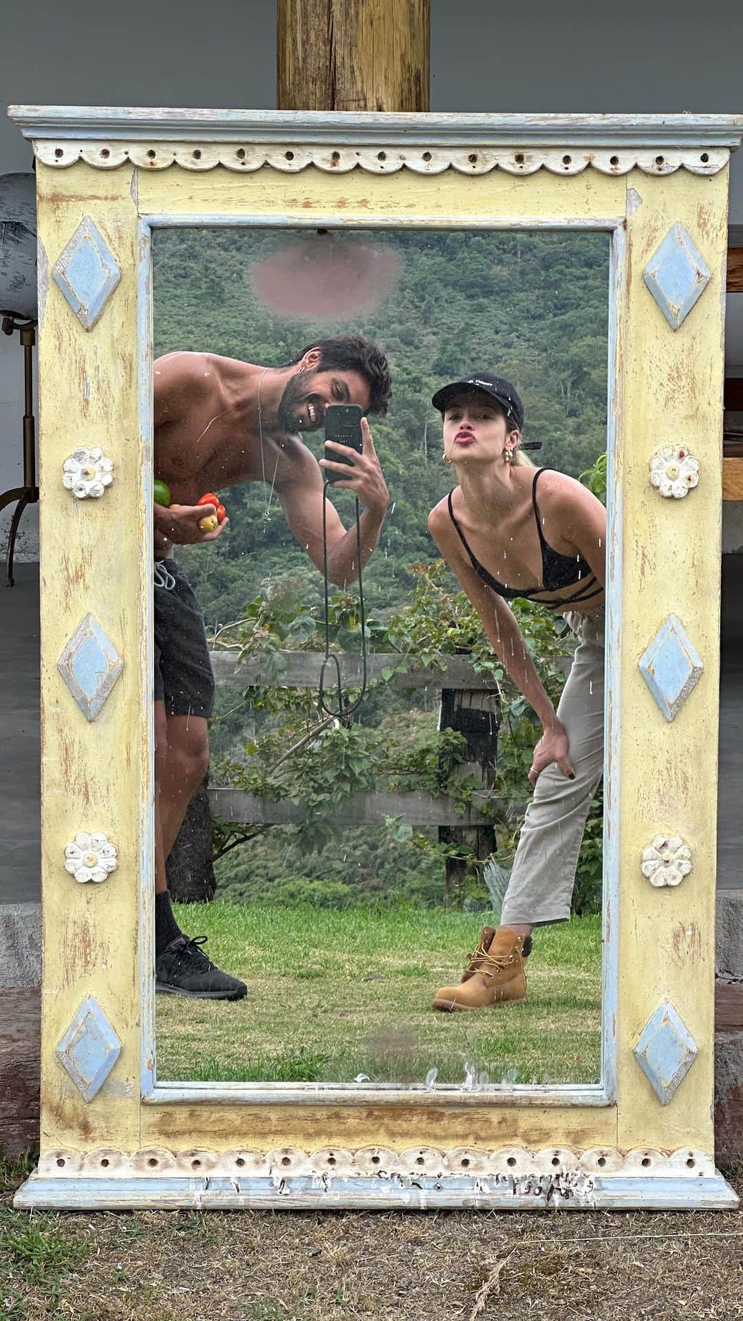 アガサ・モレイラのインスタグラム：「feriado bom ✨」