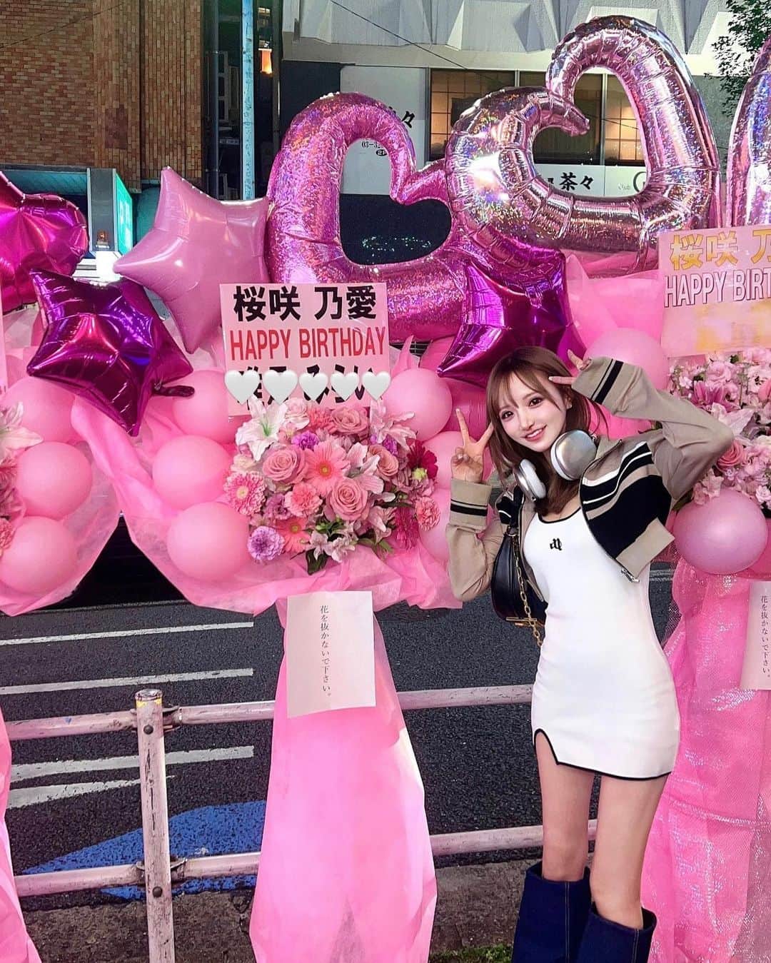 唯月みらいのインスタグラム：「乃愛姫のお誕生日パーティー🦋🎀✨ 乃愛ちゃんのこだわりが詰まった最高にかわいい空間で みんなから愛されてる乃愛ちゃんを見れて 一緒の時間を過ごせてわたしまでしあわせだった🧁  こんなに盛大なお誕生日を迎えられるのは 普段から積み上げてきたものの賜物なんだろうなぁと とっても感慨深かった🥹💎✨  人生の中でもきっと忘れないであろう特別な日の思い出に 参加させてくれてありがとう🧸🎀💕  素敵な場所にふさわしいように 直前にしっかりプリンをなおしてきたよ笑 @lapis__takaya いつもかわいい色にしてくれて ありがとうございます🤤❄️」