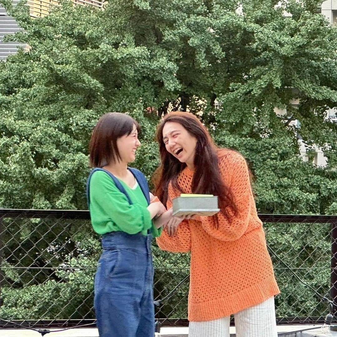 櫻井紗季さんのインスタグラム写真 - (櫻井紗季Instagram)「. "Another Complex/ #somei " MV公開中🎬  お姉ちゃん役の @0mijika0 さん らぶ短さん🫶🏻おふざけして笑っているところ🤣 楽しかったな〜」11月21日 21時17分 - saki_sakurai_official