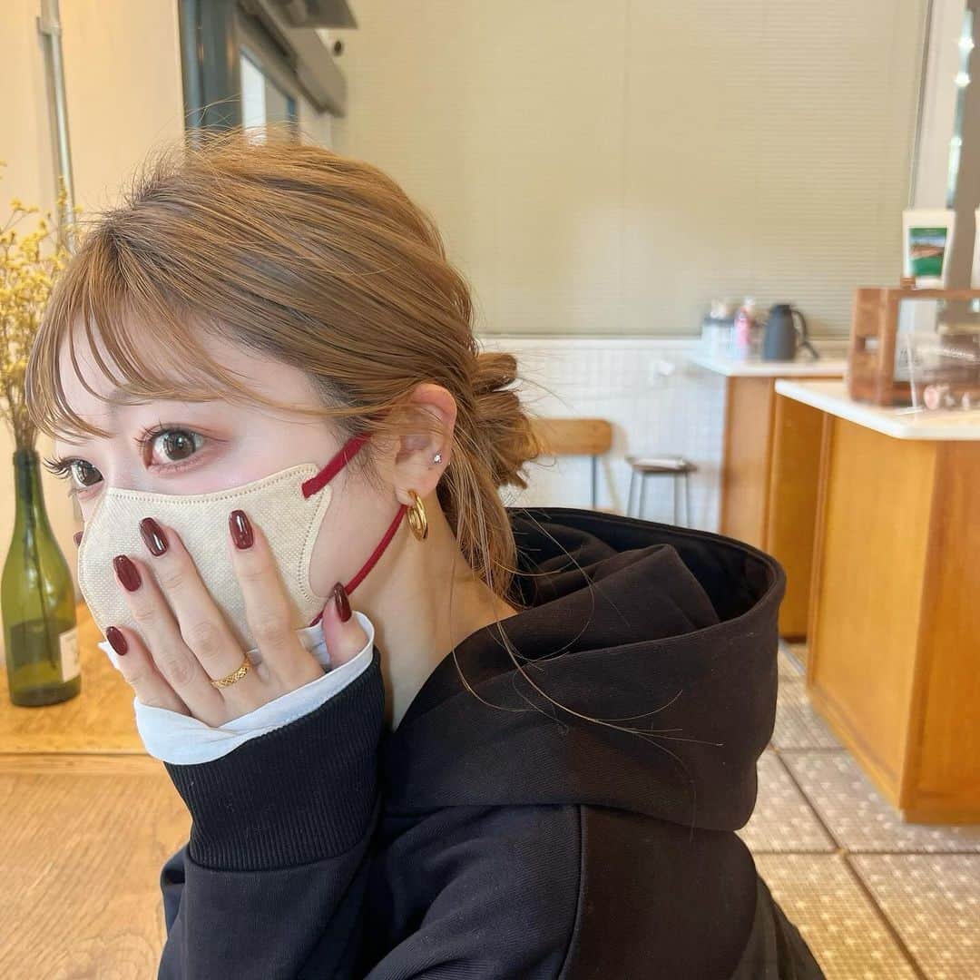 kannaのインスタグラム：「new  カラコン👀✨ 珍しく縁アリに。パッケージも可愛い♡ @ferenne_official   11/20 〜 Q10先行発売開始！メガ割で20％OFF🚩  #ferenne  #フェレーヌ  #ヘラヘラ三銃士  #まりな」