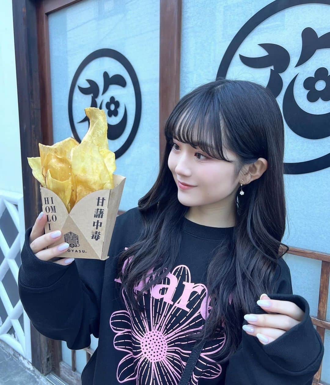 阿部夢梨さんのインスタグラム写真 - (阿部夢梨Instagram)「浅草食べ歩き楽しかった‪なーん🚶‍♀️🍂」11月21日 21時41分 - yumeri_abe.official