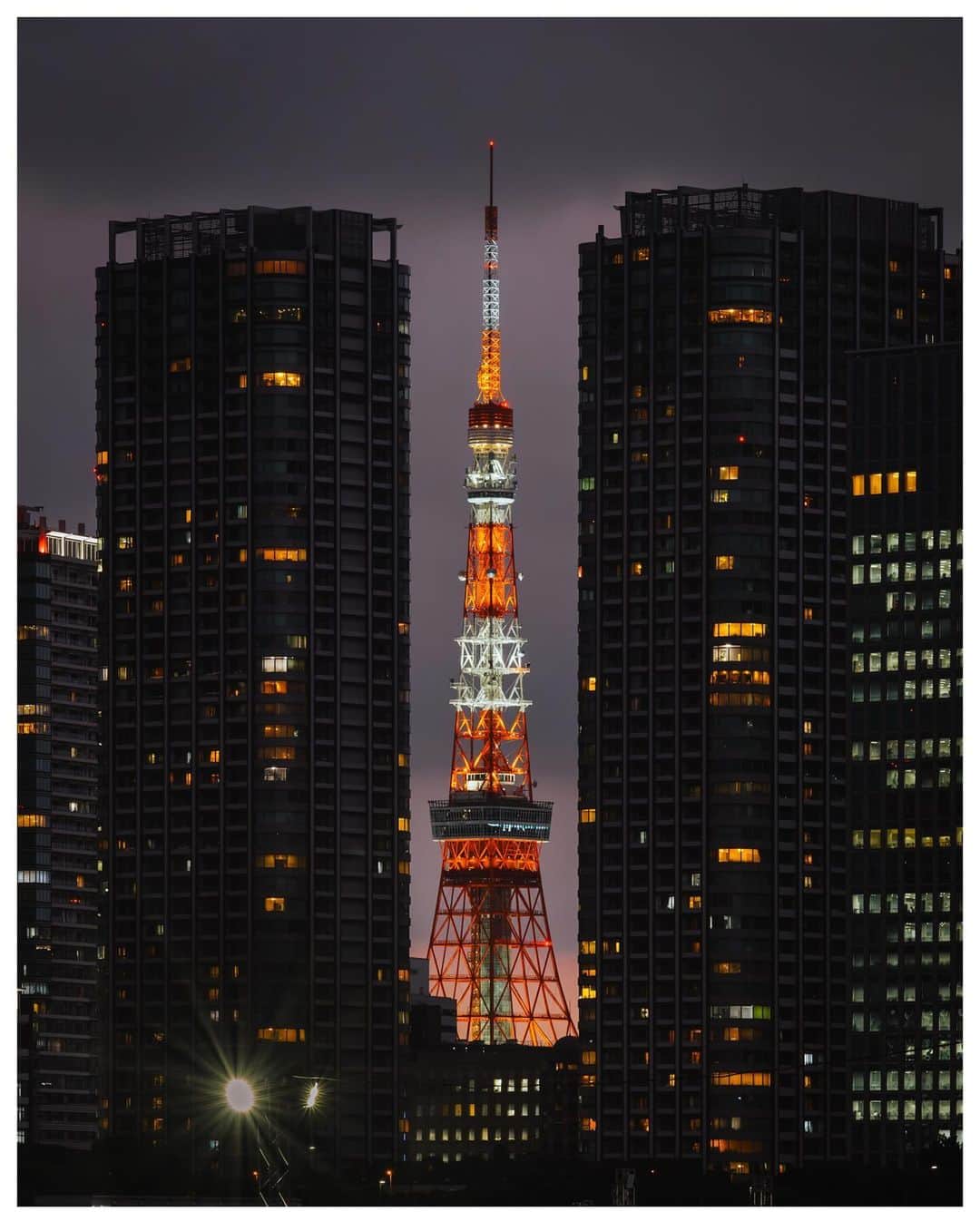 Takashi Yasuiのインスタグラム：「Tokyo 🗼 September 2020  📕My photo book - worldwide shipping daily - 🖥 Lightroom presets ▶▶Link in bio  #東京タワー #USETSU #USETSUpresets #TakashiYasui #SPiCollective #filmic_streets #ASPfeatures #photocinematica #STREETGRAMMERS #street_storytelling #bcncollective #ifyouleave #sublimestreet #streetfinder #timeless_streets #MadeWithLightroom #worldviewmag #hellofrom #reco_ig」