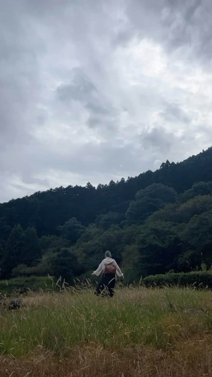 兼田恵のインスタグラム：「秋めいてる空気  #大門坂 #和歌山#那須大社#熊野古道#熊野那須大社 #秋めいて」