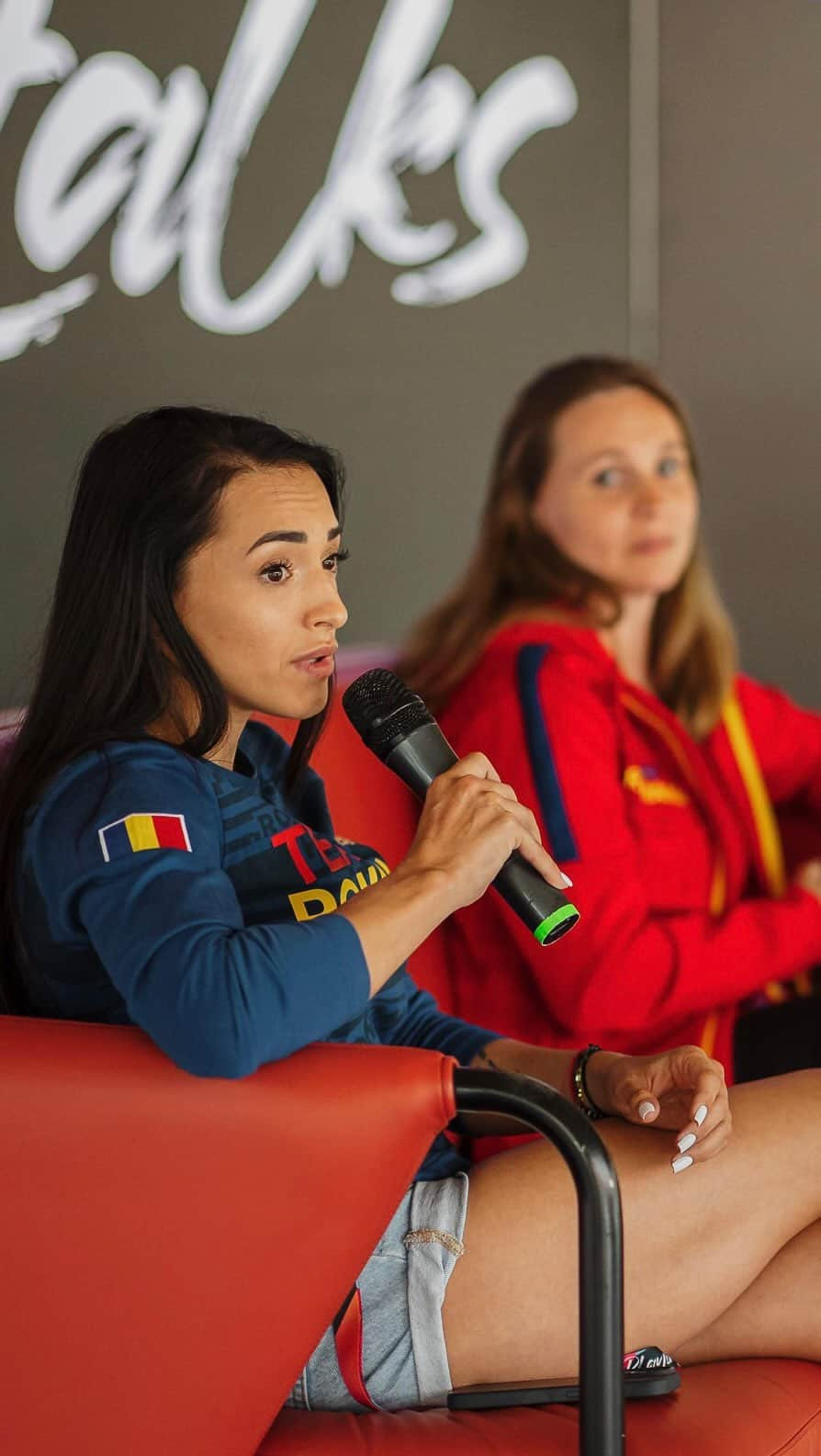 ラリサ・ヨルダケのインスタグラム：「@larisa_iordache despre trecerea de la statutul de gimnastă la cel de antrenoare. 🤸‍♀️  Interviul face parte din seria Sports Talks de la Sports Festival 2023 și poate fi urmărit integral pe canalul de YouTube Sports Festival Romania.」