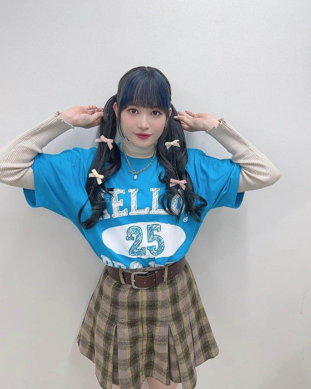 里吉うたののインスタグラム：「. ♥  『Hello!Project 25周年記念スペシャルFCイベント Vol.2』  ありがとうございました〜！！！  今日は持参おリボンをたくさん付けてもらってツインテールでした🎀  楽しかった〜！！！！！  #beyooooonds #ハロプロ  #里吉うたの #うーたん #うーすたぐらむ  #ハロプロ25周年  ♥」