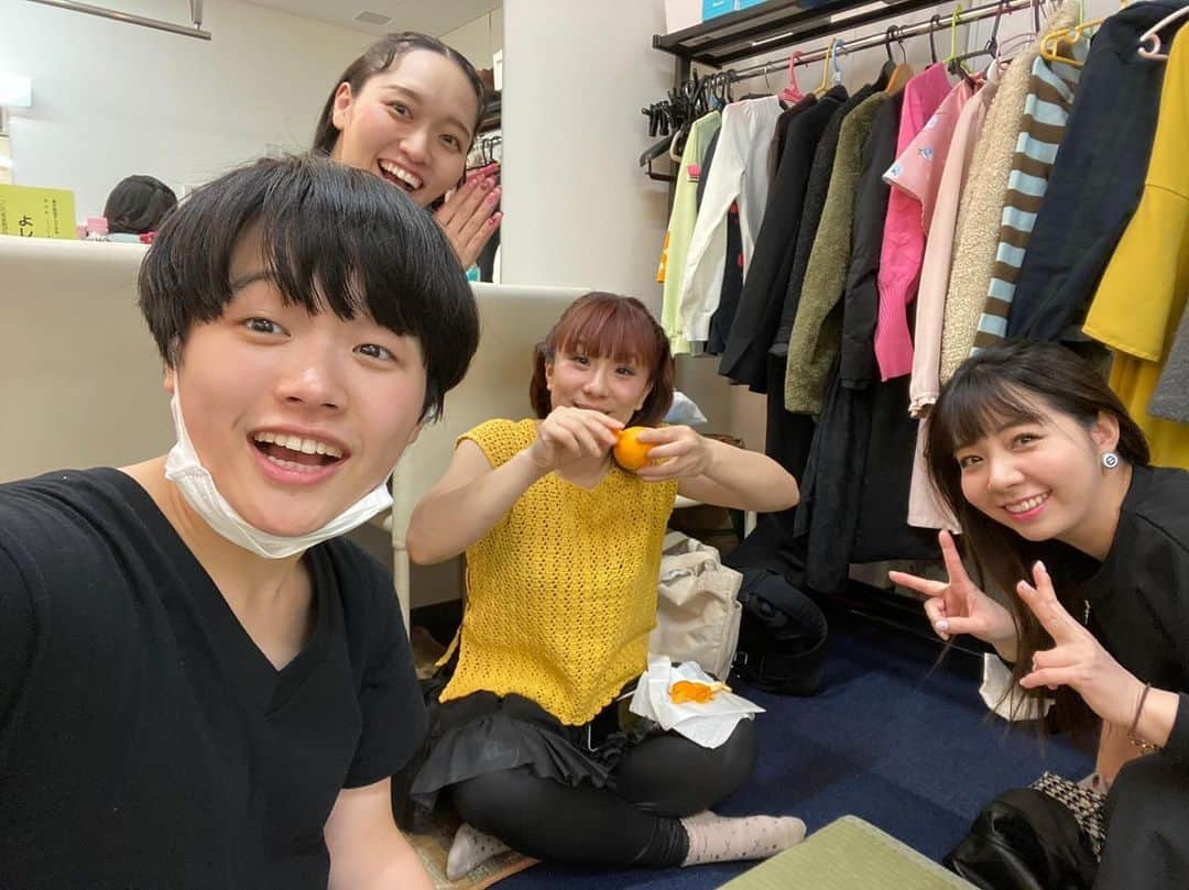 前田まみさんのインスタグラム写真 - (前田まみInstagram)「ナレ録り後に女性楽屋におじゃましました〜！！ まりこ、ライラ、景子ちゃん‪♡  #吉本新喜劇  #よしもと新喜劇  #新喜劇   #森田まりこ  #川筋ライラ  #松浦景子」11月21日 21時50分 - koromami24