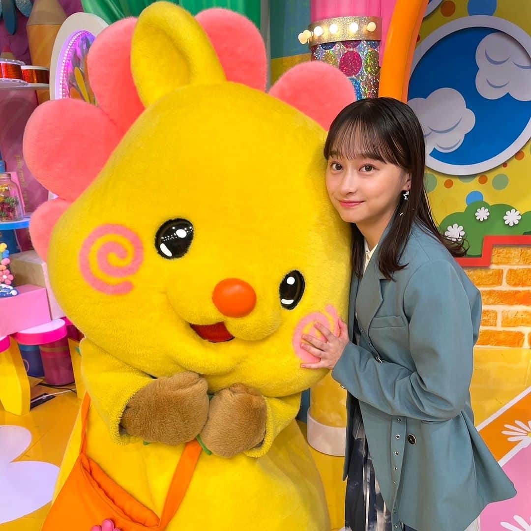 日本テレビ「ヒルナンデス！」のインスタグラム：「. 今日のゲストは#影山優佳 さんでした🩵  #いとうあさこ さんと#大久保佳代子 さんのオトナ女子旅、行きのスペーシアXからスタジオは大興奮！日光の新しい魅力をたくさん知ることができました✨  そして、鍋レシピ！星半分の簡単さには笑っちゃいました⭐️寒くなってきたので皆さんもぜひお試し下さい！あたたまりましょう〜🍲  🌼明日のヒルナンデスは〜？🌼  ①お総菜マヂベスト10 地元で愛されるお総菜最強スーパー・スズキヤへ。約800種類の中から厳選！実際に食べてマヂでウマい「お総菜ベスト10」をランキング！  ②スターの行きつけグルメ 絶品とらふぐ＆こだわりルーローハンを愛するスターは誰⁉︎  #ヒルナンデス #浦野モモ (C)日本テレビ」