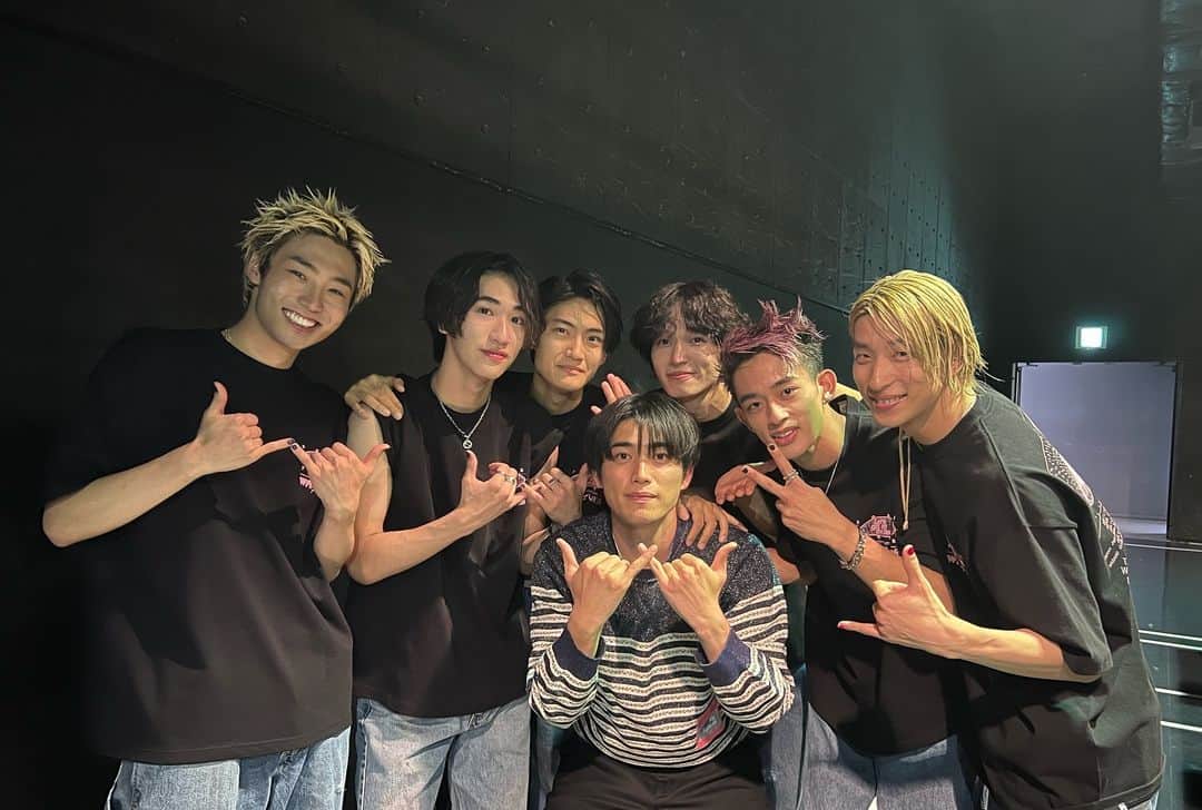 樫尾篤紀のインスタグラム：「WATWINGのLiveに行って来ました！ 観に来た人が惚れるくらいみんながカッコ良すぎた！ 半端ねぇー」