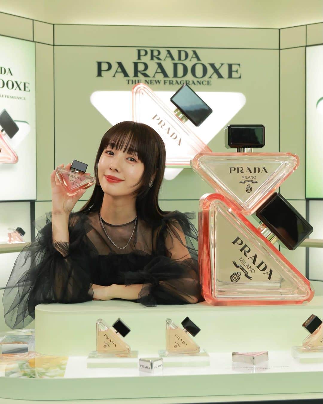 前田希美（まえのん）のインスタグラム：「「プラダ ビューティー トウキョウ」の オープニング イベントにご招待していただきました。  アクセサリー感覚で持ち運びしたくなるようなデザインの 『プラダ パラドックス オーデパルファム』をはじめとする 様々なフレグランスに触れられました。  ポップアップストアは 11月22日(水)からオープンです‪‪❤︎‬  #PR #prada #PradaParadoxe #PradaBeauty #プラダパラドックス」