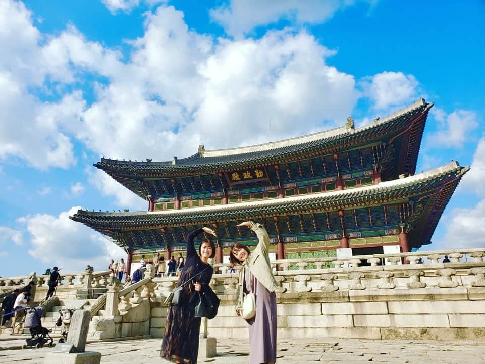 常盤よしこさんのインスタグラム写真 - (常盤よしこInstagram)「ちょっと前の韓国旅行✈️ 1泊2日の弾丸です笑 美味しいものを沢山食べて 楽しかった❤️  #韓国旅行#ソウル旅行#明洞グルメ#ソルロンタンおいしかった#サムギョプサル#HBAF#楽しかったな#韓国チキン#チメク#女子旅」11月21日 22時04分 - yoshiko.tokiwa