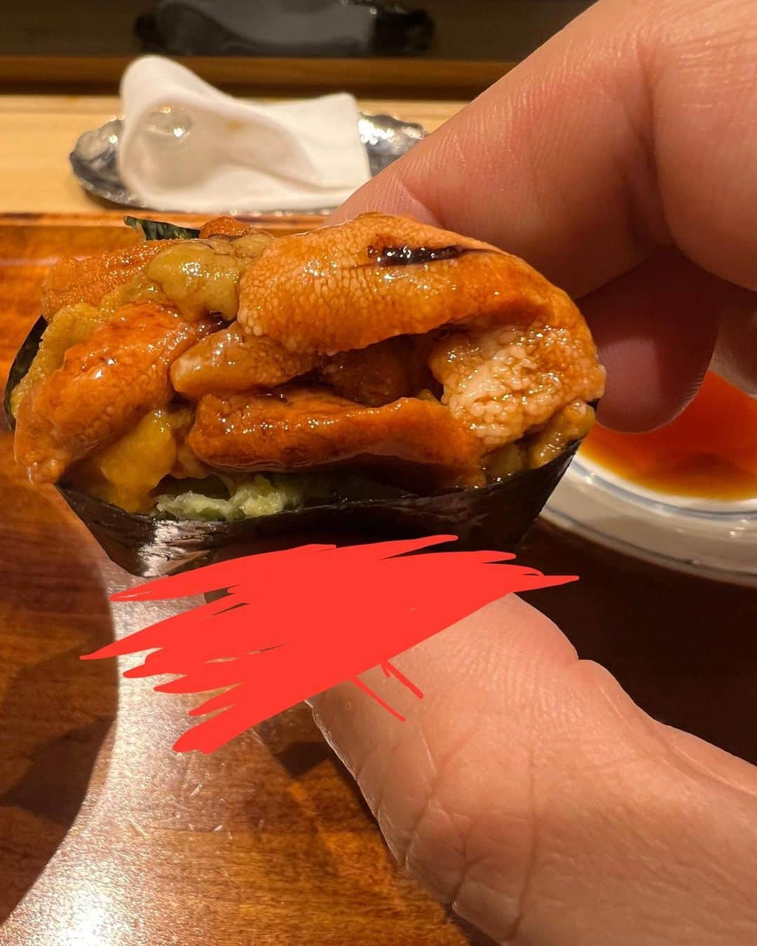 月野帯人さんのインスタグラム写真 - (月野帯人Instagram)「久しぶりの久兵衛美味しかった^_^ その分1番安いの食べてすみません #寿司#久兵衛#銀座久兵衛#銀座寿司#うに#車海老#美味しいね#年1#値上げ#8250円」11月21日 22時16分 - taitotsukino