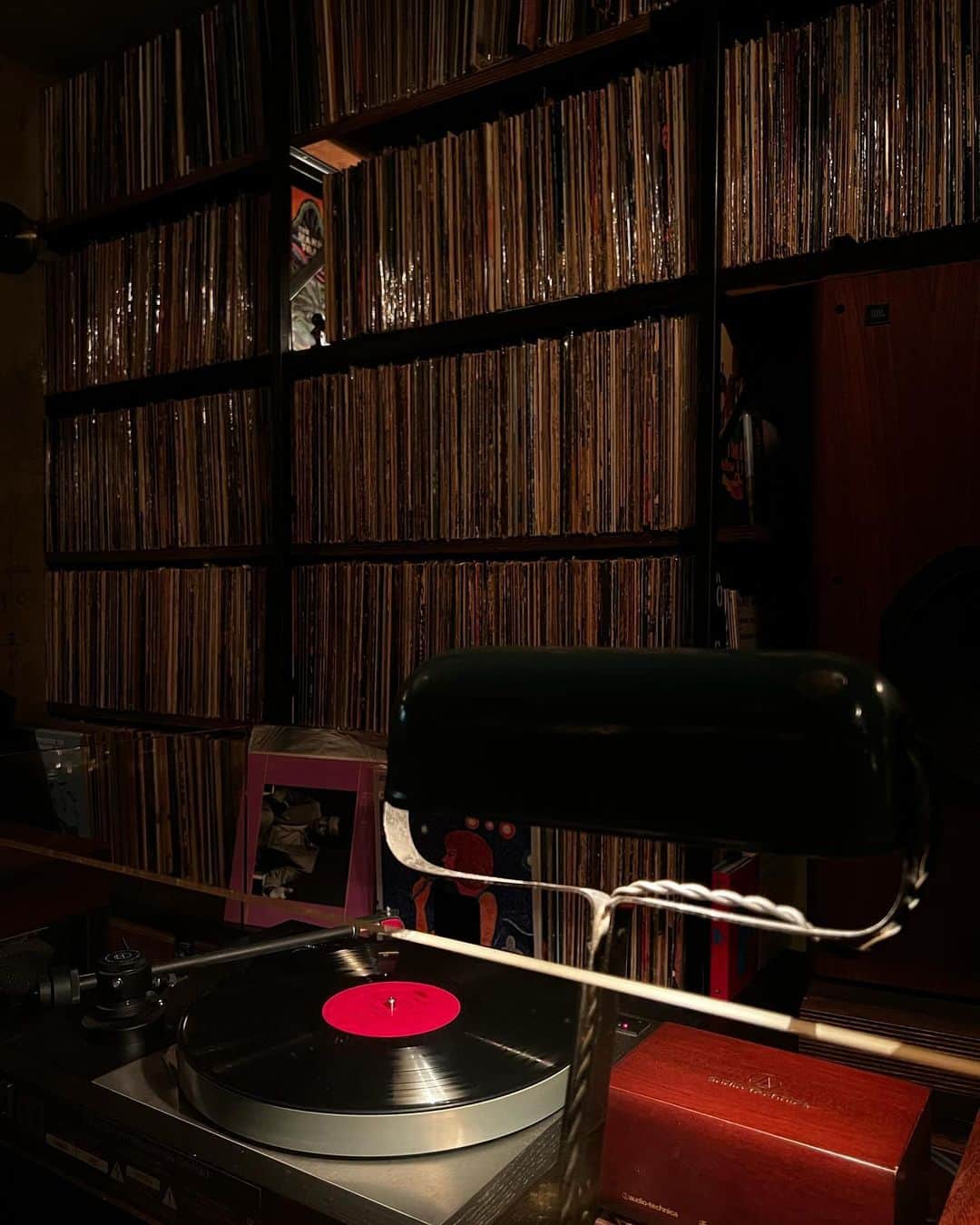 大枝瑞希のインスタグラム：「BAR rpm 🎧🍷」