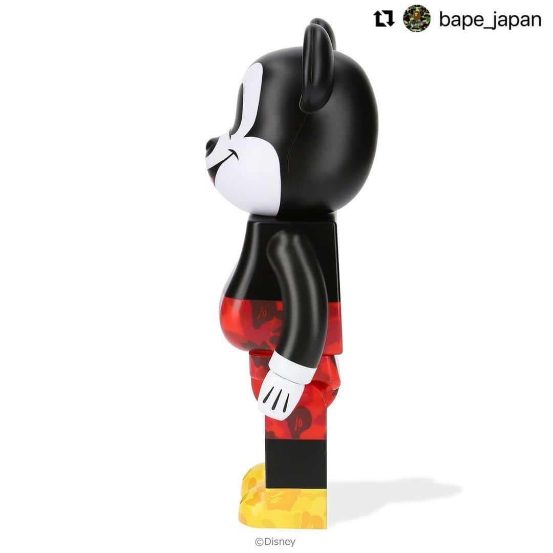 MEDICOM TOYさんのインスタグラム写真 - (MEDICOM TOYInstagram)「#Repost @bape_japan with @use.repost ・・・ In celebration of the A BATHING APE®︎’s 30th Anniversary and Disney’s 100th Anniversary, BE@RBRICK BAPE®︎ MICKEY MOUSE will be launching in collaboration with MEDICOM TOY.  Two size sets of 100% (approx. 7 cm) & 400% (approx. 28 cm) and 1000% (70 cm) will be available.  The box, which features the 30th Anniversary logo of BAPE®︎ and the 100th Anniversary logo of Disney, is a special edition box that is exclusive to this collaboration.  This item will be available at A BATHING APE® authorized stores and BAPE.COM Thursday, November 23rd.  @medicom_toy   #bape #abathingape #medicomtoy #bearbrick #mickeymouse #disney」11月21日 22時31分 - medicom_toy