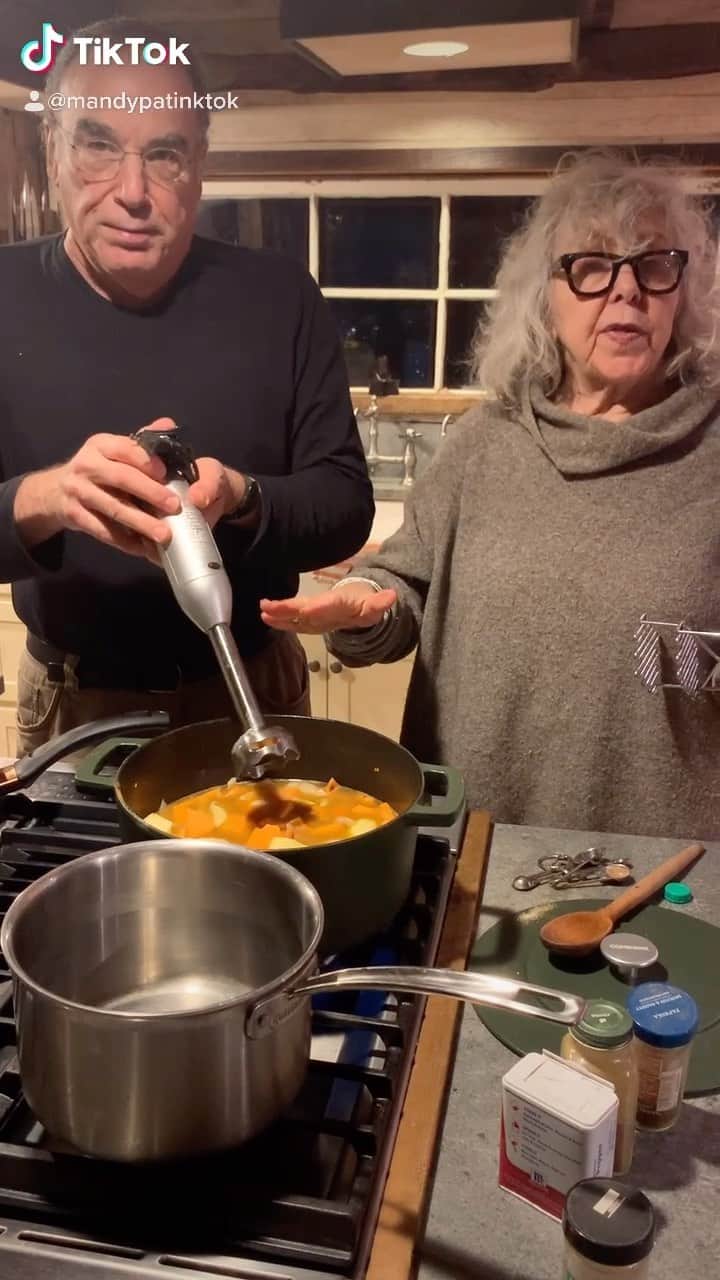 マンディ・パティンキンのインスタグラム：「Lentil Soup.」