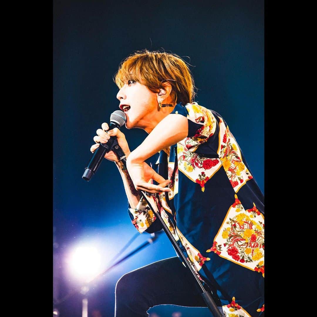 SUPERBEAVERのインスタグラム：「Tucky's Mastering Presents  -FULL BIT Vol.2-   KT Zepp Yokohama  photo by @cazrowaoki  ※写真の無断転載は禁止です。  #SUPERBEAVER #Fullbit #渋谷龍太 #柳沢亮太 #上杉研太 #藤原35才広明 @gyakutarou @yayayayanagi @kentauesugi @hiroaki_drums_superbeaver」