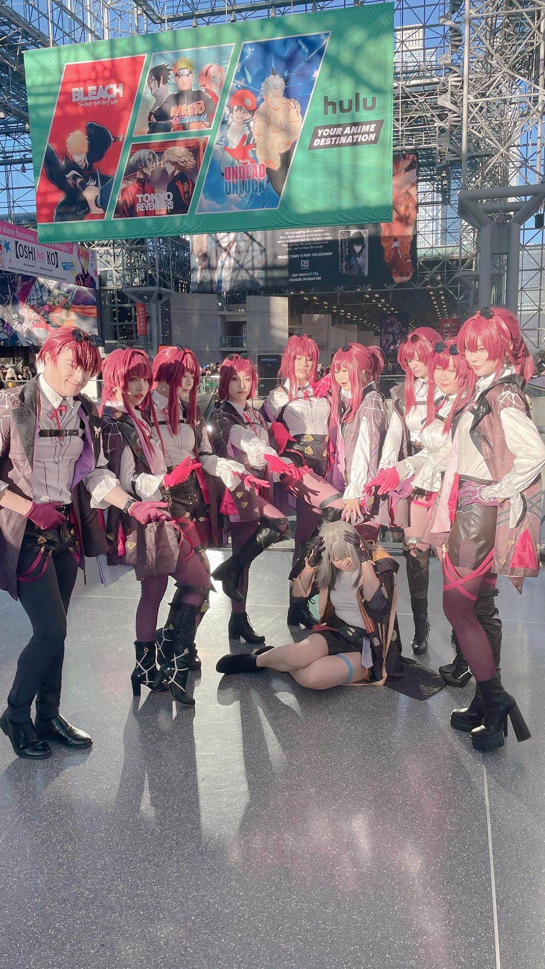 犬神洛洛子のインスタグラム：「👀Watch out! There’s a imposter among us…🕷️ #honkaistarrail #Amimenyc #cosplay #kafka」