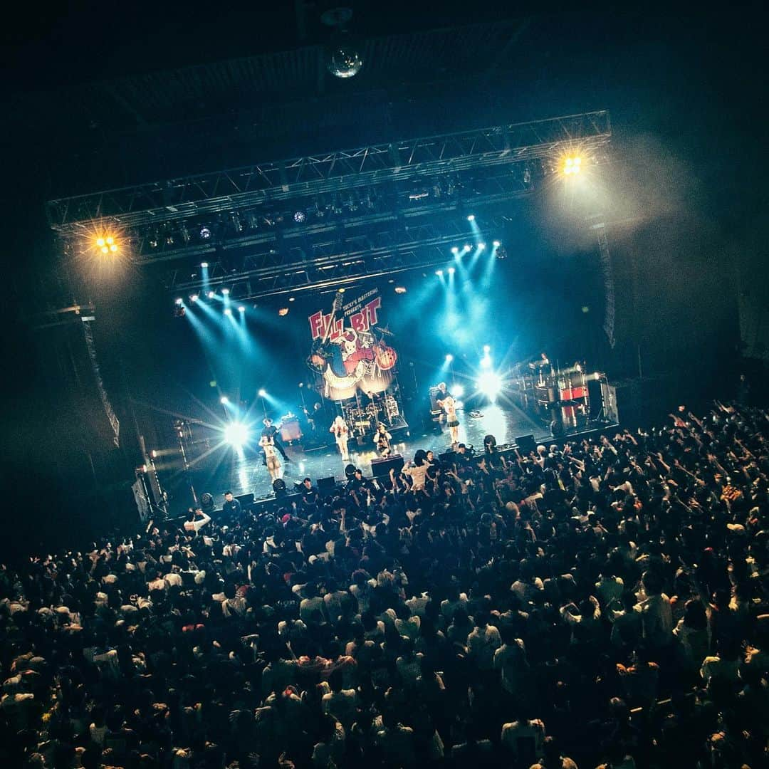 星熊南巫さんのインスタグラム写真 - (星熊南巫Instagram)「THANK U !  @ KT ZEPP YOKOHAMA🥷🥷🥷🇯🇵」11月21日 23時11分 - hoshikuma_minami