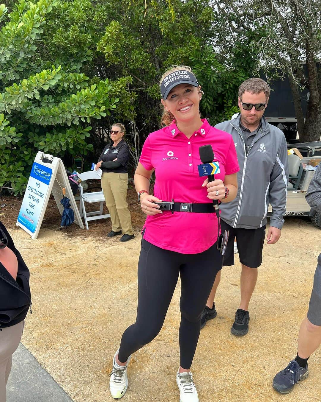 ジェシカ・コルダさんのインスタグラム写真 - (ジェシカ・コルダInstagram)「Tried something new and loved it. Thank you @lpga_tour and @espn for letting me take over the mic this week at @cmegrouptourchamp 😊😊」11月21日 23時27分 - thejessicakorda