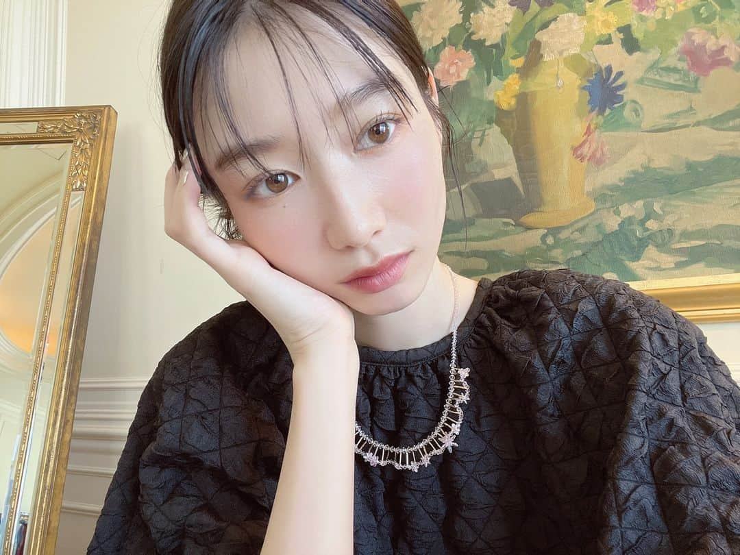 岡本夏美さんのインスタグラム写真 - (岡本夏美Instagram)「久々の自撮り☺︎ non-no最新号発売されました〜！みてね！📚 おやすみ〜🌝」11月21日 23時35分 - okamoto_natsumi