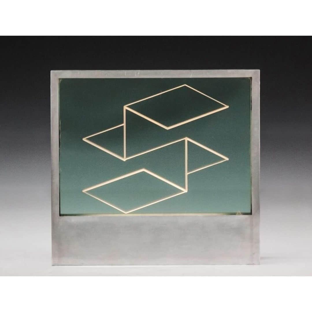 THE ROWのインスタグラム：「Josef Albers; ‘Glass and Brushed Aluminum Light Box’, 1966」