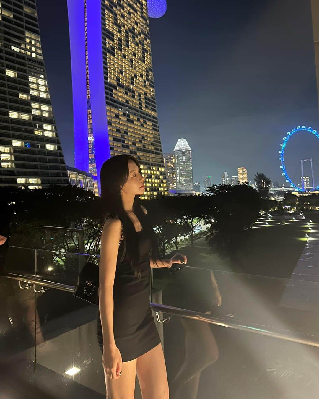 ユジのインスタグラム：「🇸🇬🌃」