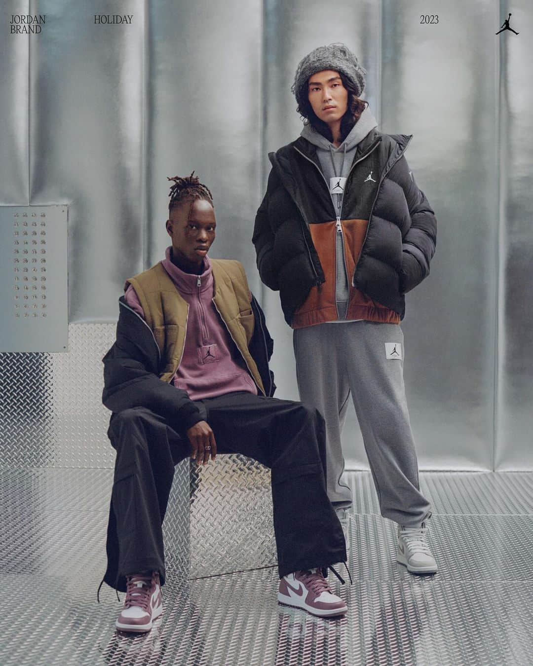 Jordanさんのインスタグラム写真 - (JordanInstagram)「Layers to make 'em look. 👀  With heavyweight, weather-resistant fabric and utility-cool vibes, the Jordan outerwear collection keeps you dry and fly.」11月22日 0時08分 - jumpman23