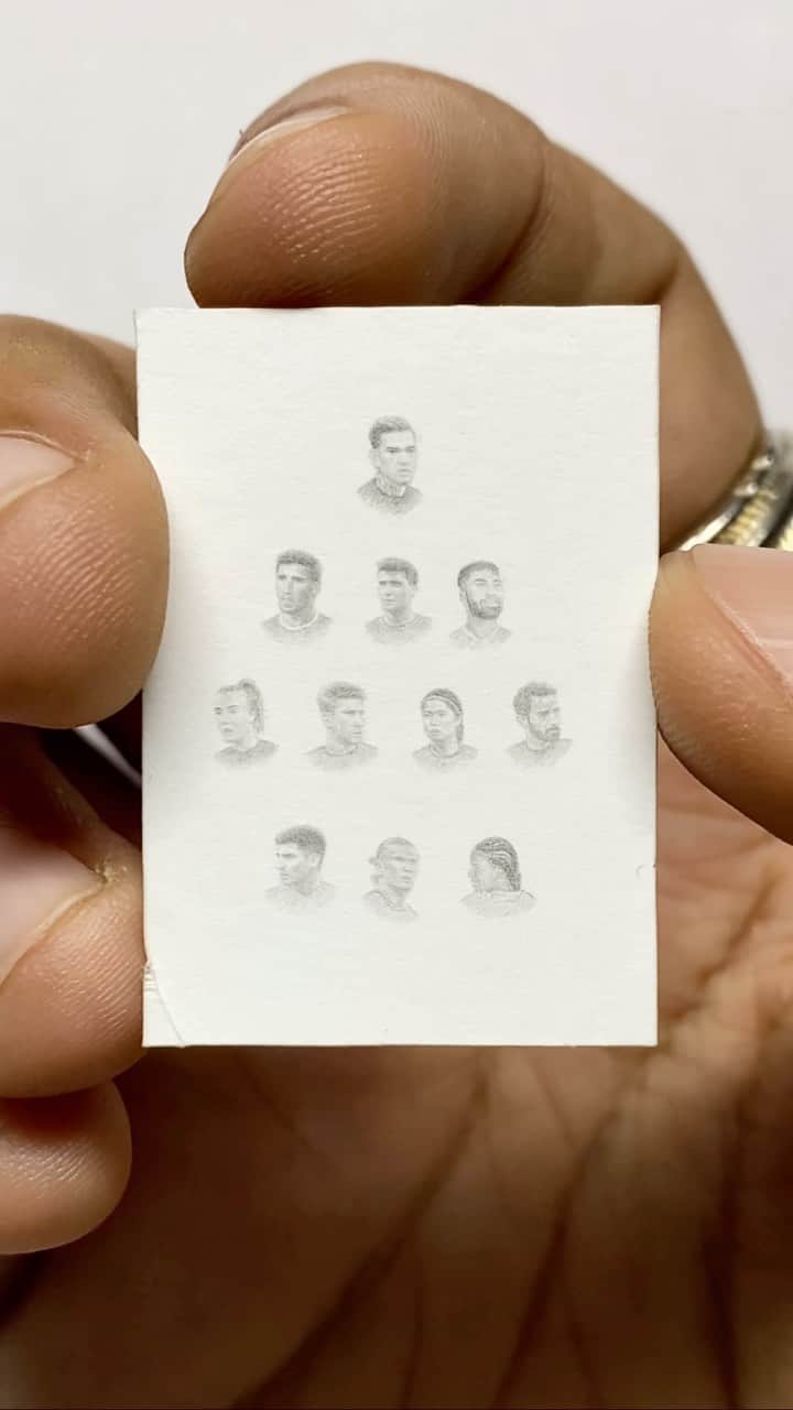マンチェスター・シティFCのインスタグラム：「Can you spot what links these miniature City stars? 🔗✍️」
