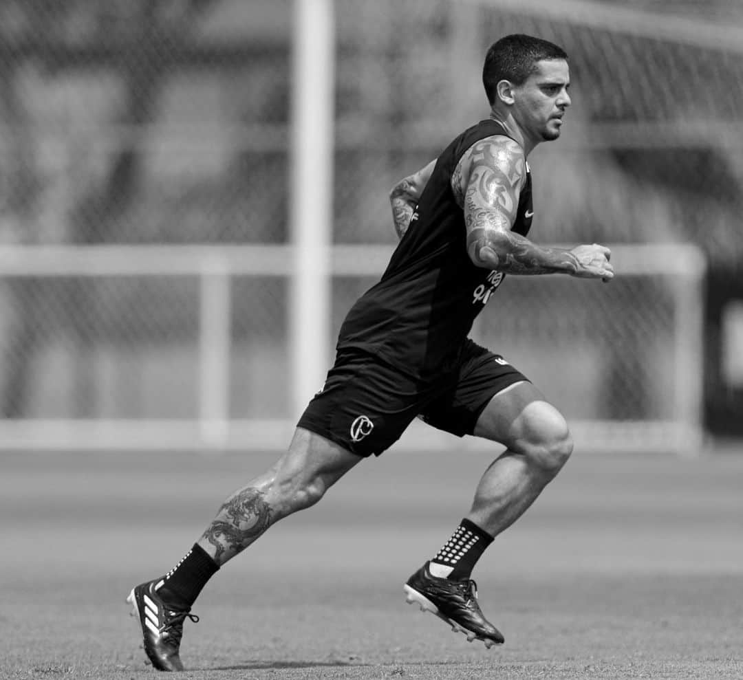 コリンチャンスさんのインスタグラム写真 - (コリンチャンスInstagram)「Preparação de 👀 no próximo duelo pelo Brasileirão! ⚽  📸 @rodrigo_coca   #VaiCorinthians」11月22日 0時01分 - corinthians