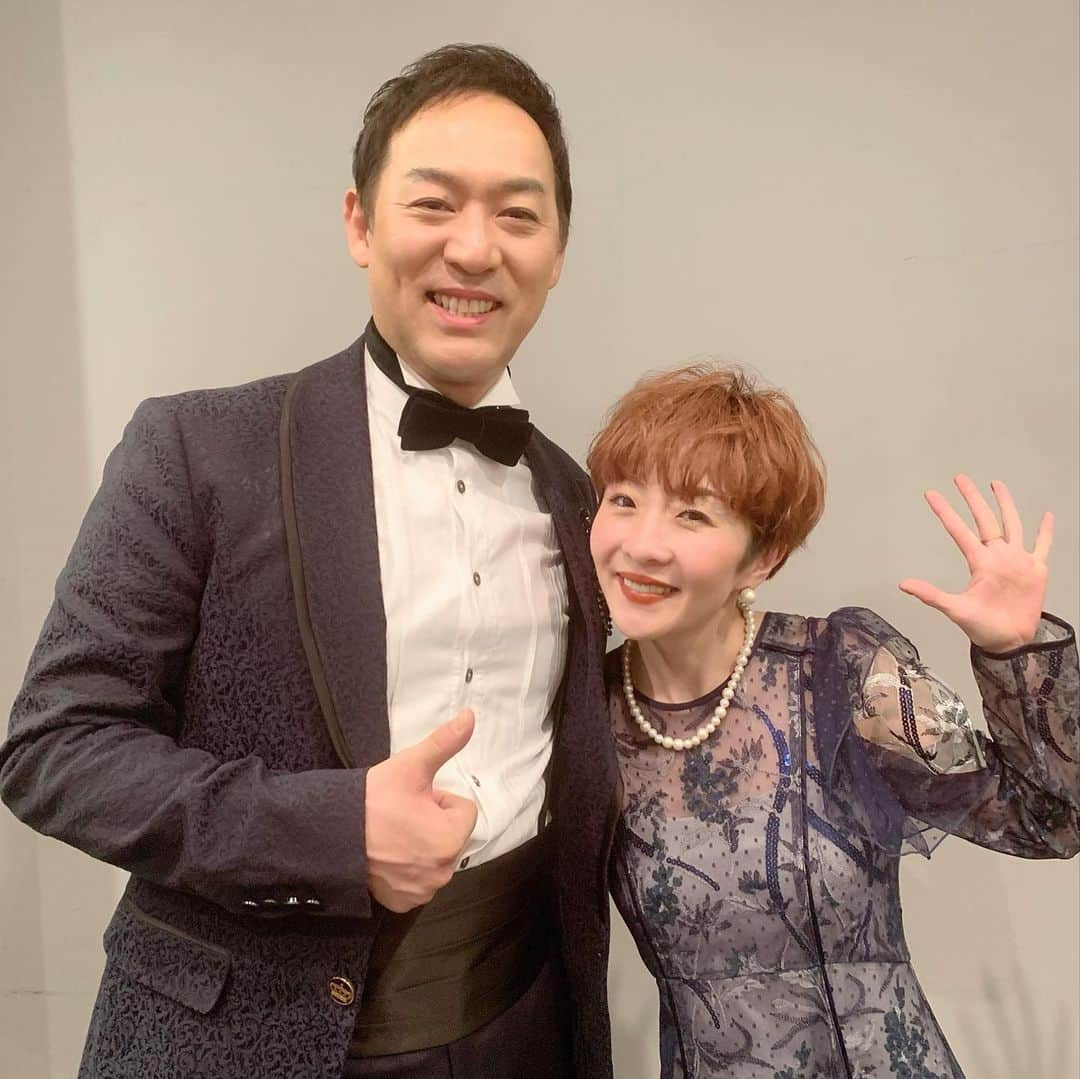 福井晶一さんのインスタグラム写真 - (福井晶一Instagram)「座・高円寺2「Fascinated!」コンサート🎶 ゲスト出演、無事に終えました✨  神ちゃん、開、麻里ちゃん、貴以ちゃん！ 歌うま４人の歌声に癒されて感動させられっぱなしでした💦  そしてピアノの岩城さんもとても素晴らしい演奏で気持ちよく２曲歌わせて頂きました！  【デュエット】美女と野獣  with 水野貴以(美女と野獣) 【ソロ】　　僕の願い(ノートルダムの鐘)  それにしても楽しかった！！！ また企画して欲しいですね。  12月もまた「アメリカン・ラプソディ」高円寺で逢いましょう😉  #座高円寺2 #ディズニー #コンサート #fascinated #小此木麻里  #神田恭兵 #長谷川開 #水野貴以 #岩城直也 #福井晶一」11月22日 0時03分 - shoichi.fukui