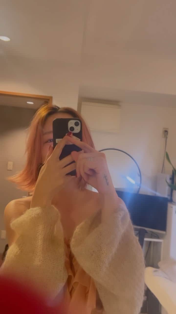 LiLyのインスタグラム：「tatoo3つ追加♡♡♡on my bday.」