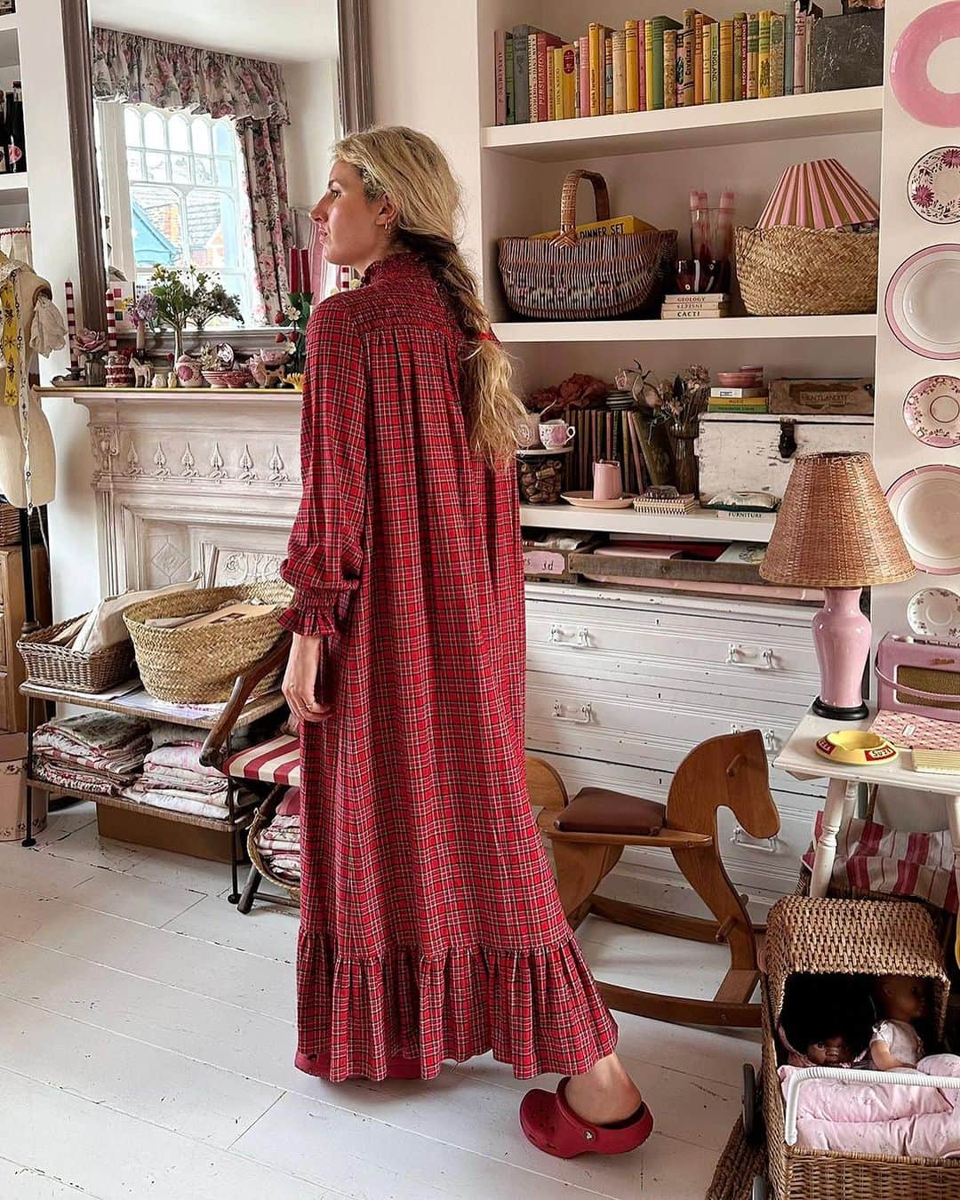 キャベジズ&ローゼズのインスタグラム：「Beautiful Maud ❤️ @maudierosebuchanan wears the Zadie Dress in red tartan flannel #CabbagesandRoses #AW23 #OfTheEarth 📷 @violet_dent」