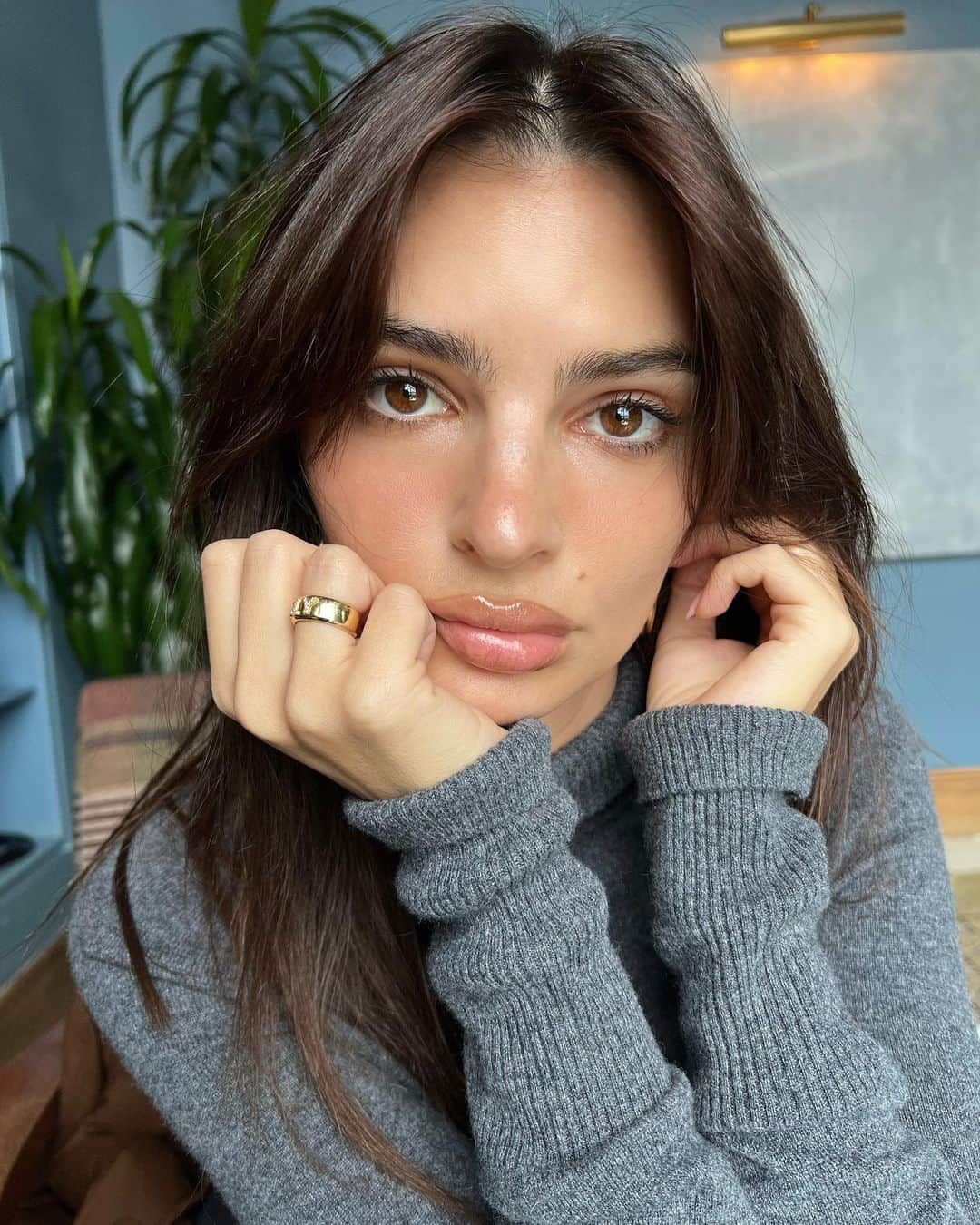 エミリー・ラタコウスキーさんのインスタグラム写真 - (エミリー・ラタコウスキーInstagram)「hi y’all」11月22日 0時23分 - emrata