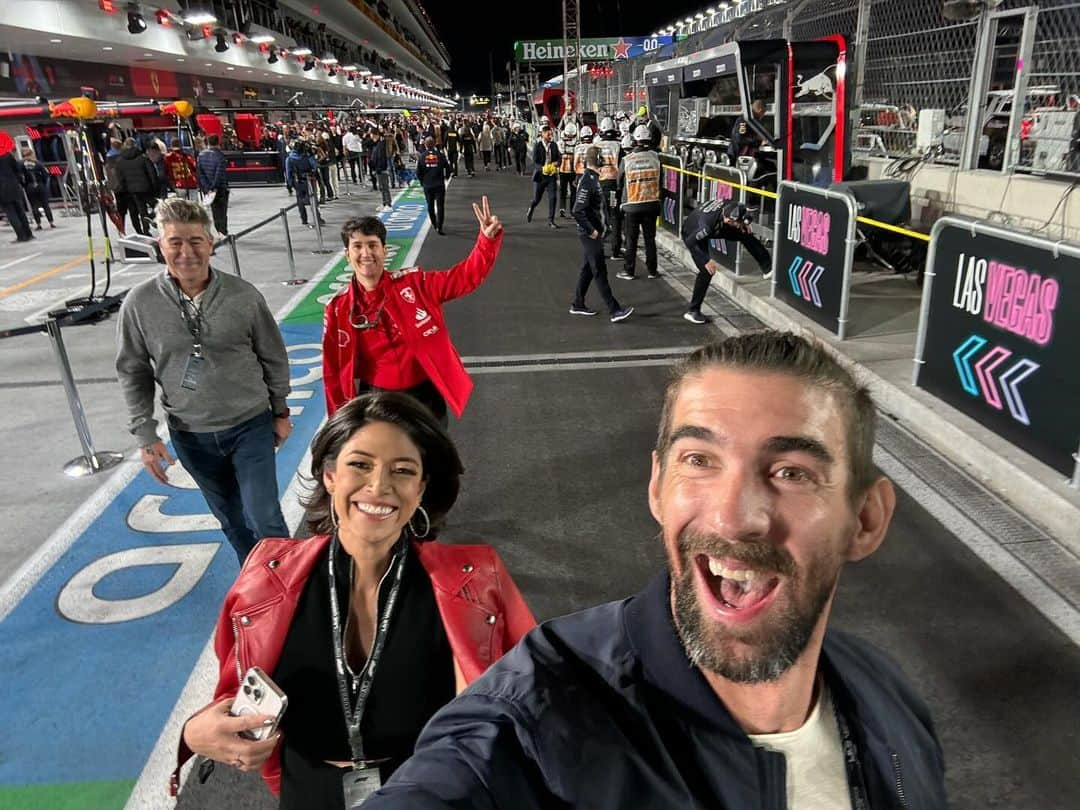 マイケル・フェルプスのインスタグラム：「What a weekend!  First @f1 race in the books, can’t wait for the next one! Thanks to  @scuderiaferrari and #switch (@jessie.roy_ )」