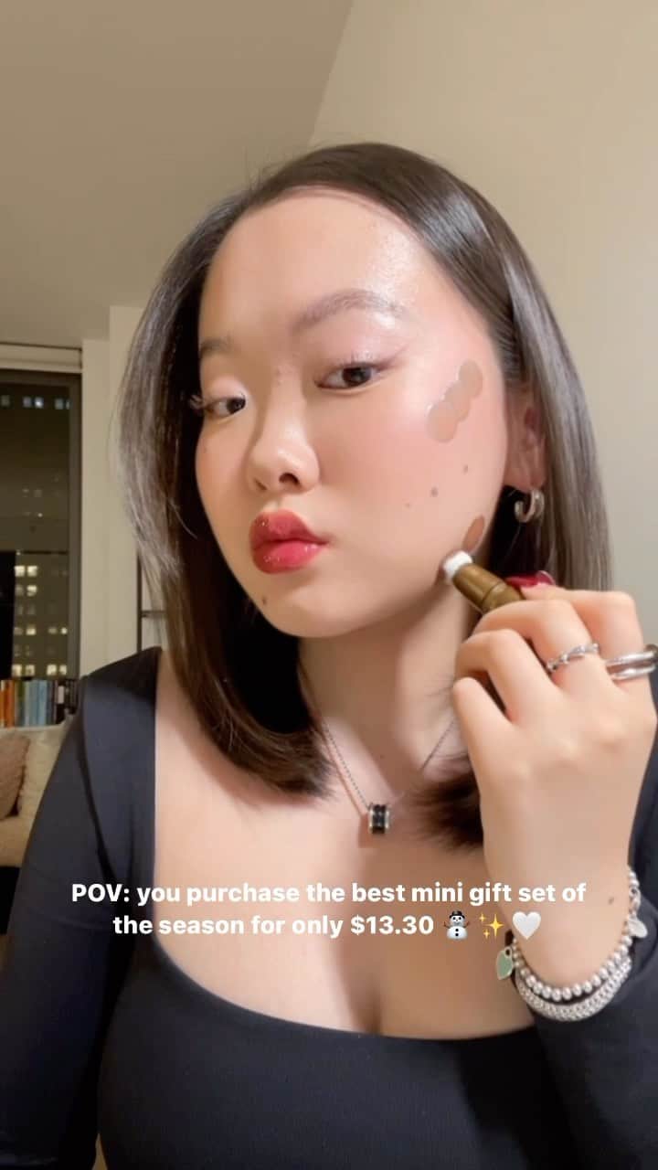 のインスタグラム：「Give gifts that sleigh! 😏🎁 Start your holiday shopping early & shop through our ENTIRE site for 30% off & free shipping!   #tartecosmetics #rethinknatural #cyberweeksale」