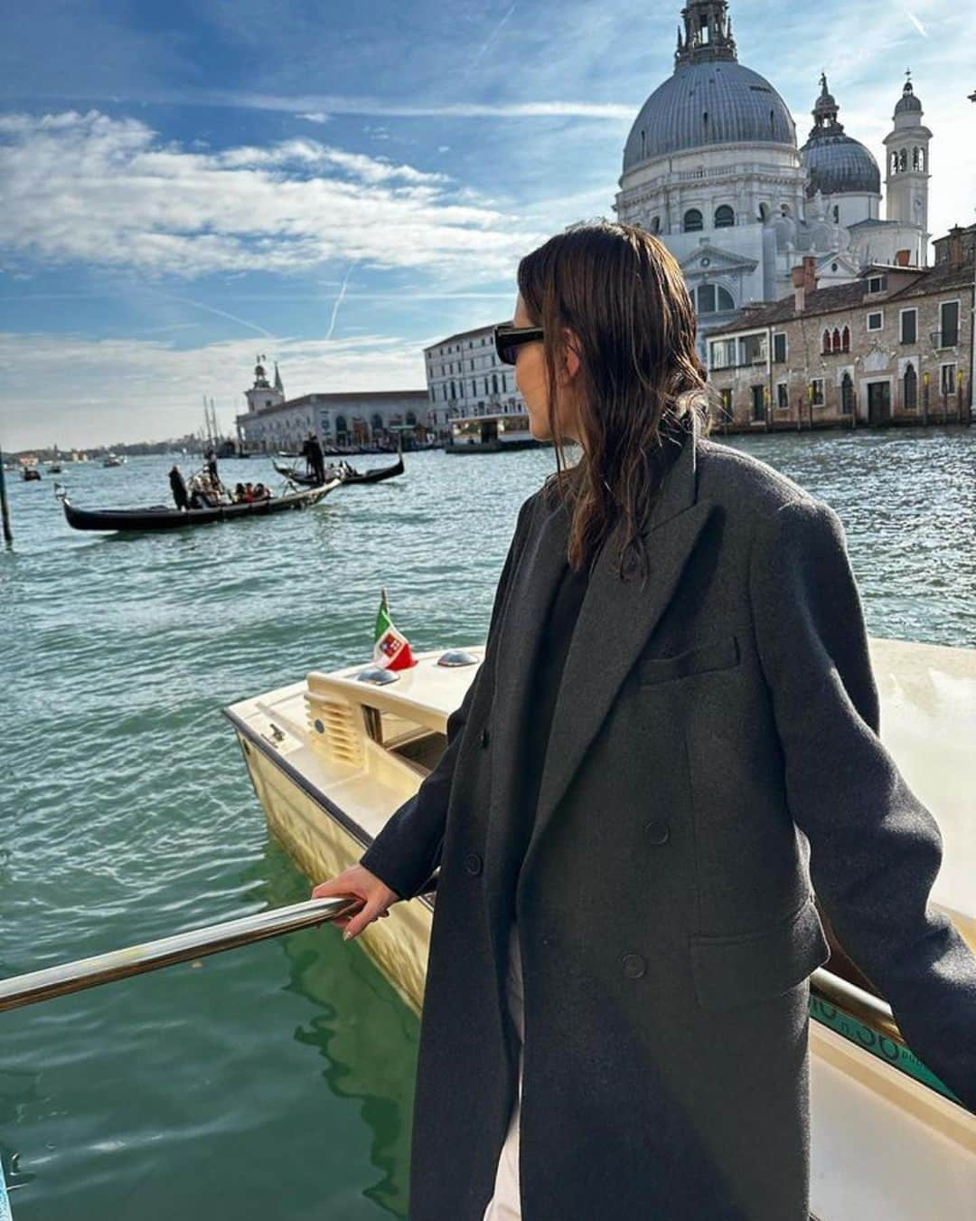 フィリッパコーさんのインスタグラム写真 - (フィリッパコーInstagram)「@alexachung wears the FILIPPA K Autumn/Winter 2023 Tailored Coat」11月22日 0時54分 - filippa_k