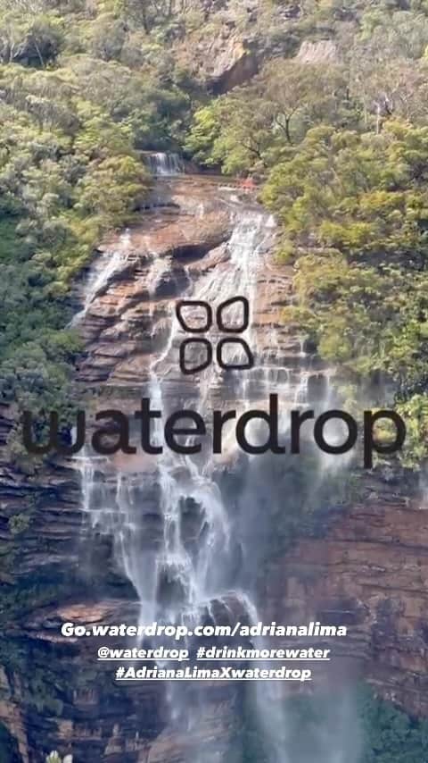アドリアナ・リマのインスタグラム：「💧@Waterdrop #drinkmorewater #AdrianaLimaXwaterdrop💧」