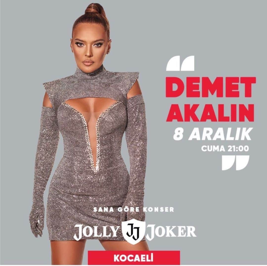 デメット・アカルンのインスタグラム：「Memlekete geliyorum🤓🫶 @kocaeli.jollyjoker」