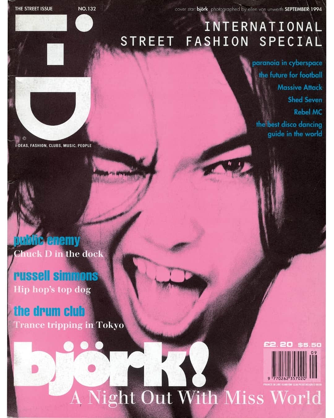 i-Dさんのインスタグラム写真 - (i-DInstagram)「Happy Birthday, @bjork! 🎂 🖤⁠ ⁠ Swipe ➡️ to look back on her 6 iconic i-D covers, from 1993-2020.⁠ ⁠ Which is your fav? ⬇️⁠ ⁠ 1️⃣: The Europe Issue, No.116, May 1993 ⁠ Photography @matthewrlewisportraits⁠ 2️⃣: The Street Issue, No.132, September 1994 ⁠ Photography @ellenvonunwerth⁠ 3️⃣: The Love Life Issue, No.154, July 1996 ⁠ Photography @lorenzoagiusofficial⁠ 4️⃣: The Original Issue, No. 201, September 2000 ⁠ Photography @mertalas & @macpiggott⁠ 5️⃣: The Out of the Blue Issue, No.277, June 2007 ⁠ Photography @inezandvinoodh⁠ 6️⃣: The 40th Anniversary Issue, no. 361, Winter 2020 Photography @mertalas & @macpiggott⁠ ⁠ #Bjork」11月22日 2時03分 - i_d