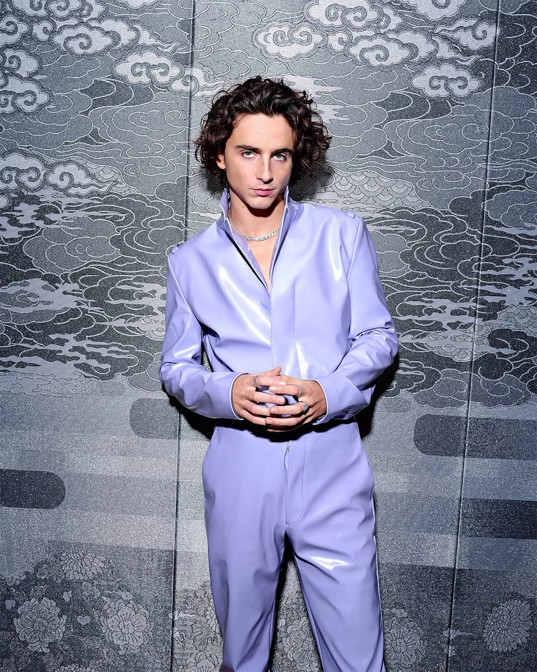 プラダのインスタグラム：「Timothée Chalamet wore a #Prada ciré lavender suit while attending the “Wonka” Premiere in Tokyo.   #PradaPeople #WonkaMovie @tchalamet」