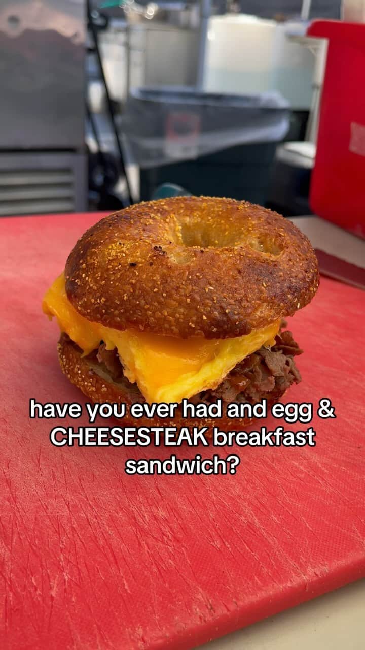 COMPLEXのインスタグラム：「When I say I want a breakfast sandwich…I mean an egg and cheesesteak 😍 @ggiata」