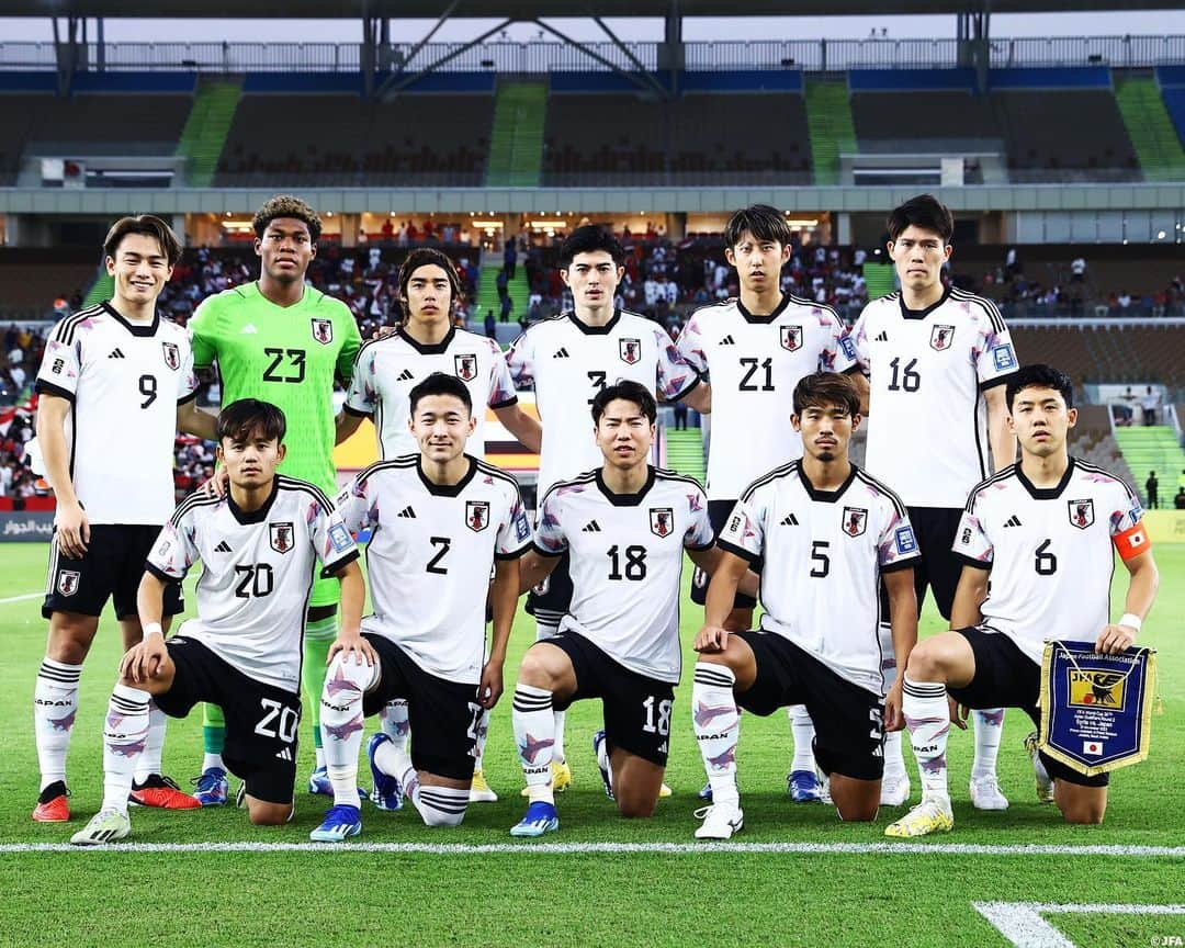 日本サッカー協会さんのインスタグラム写真 - (日本サッカー協会Instagram)「. 🔹SAMURAI BLUE🔹  #上田綺世 2ゴール⚽⚽ #久保建英 1ゴール1アシスト⚽🪄 #菅原由勢 #細谷真大 代表初ゴールなどでアジア2次予選連勝✨  今年6月15日から続く国際Aマッチの連勝も『8』に伸ばしました！  ⚔NEXT MATCH⚔　 🏆TOYO TIRES CUP 2024 🗓️2024.1.1(月・祝)⌚️14:00 🆚タイ代表🇹🇭 🏟#国立競技場 (東京) 📺調整中  #AsianQualifiers #夢への勇気を #SAMURAIBLUE #jfa #daihyo #サッカー日本代表 #サッカー #soccer #football #⚽️」11月22日 2時19分 - japanfootballassociation