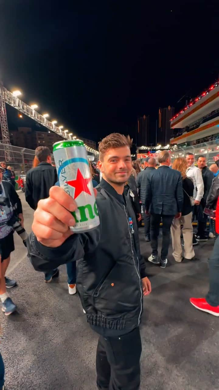 マーティン・ギャリックスのインスタグラム：「thanks @heineken_us @f1lasvegas!! #HeinekenPartner」