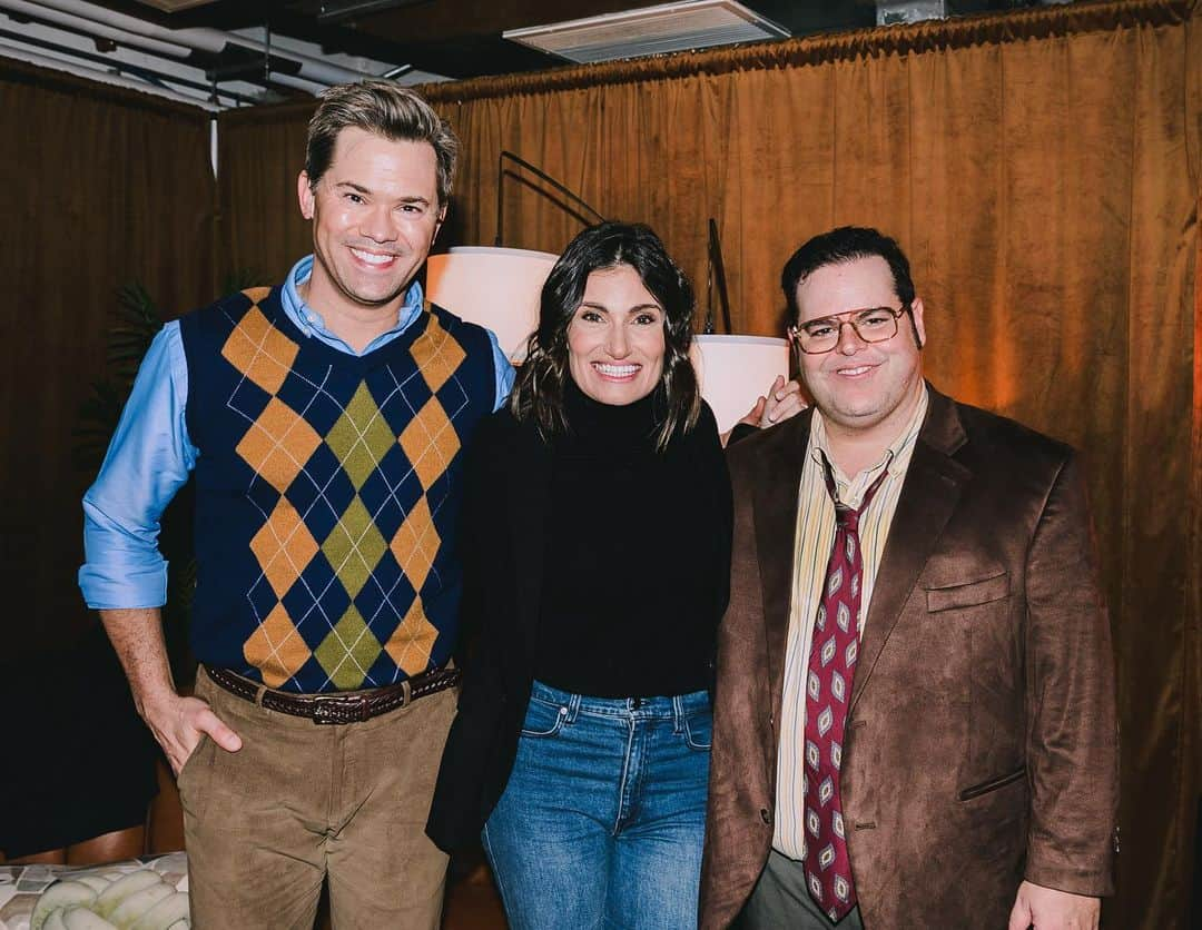 イディナ・メンゼルのインスタグラム：「The wickedly talented @idinamenzel came to PLAY 🍽️✨ #GutenbergBway  📸: @michaelah.jpg」