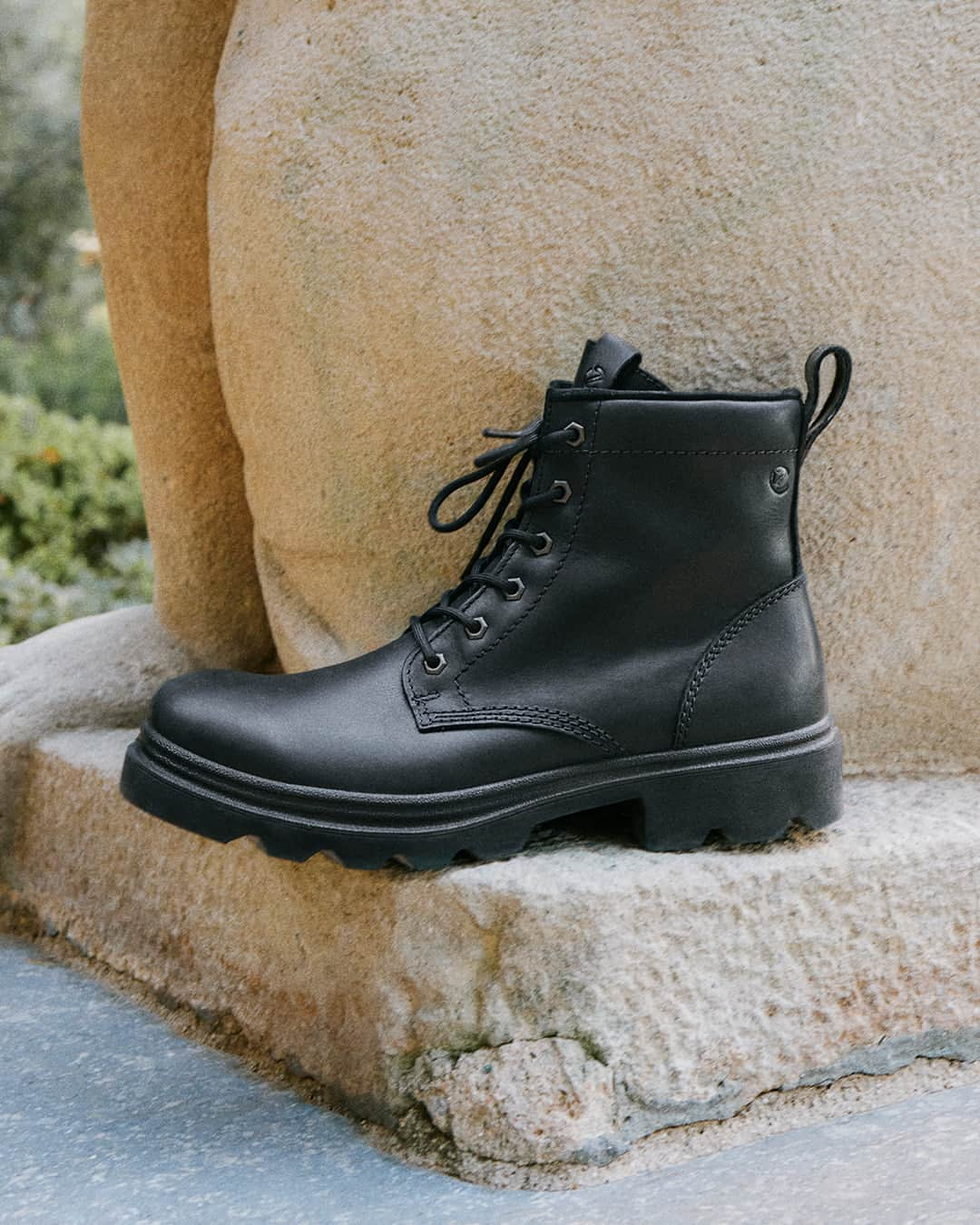 エコーのインスタグラム：「Get to know the ECCO GRAINER: - Out-of-the-box comfort - Premium leather - Rugged sole」