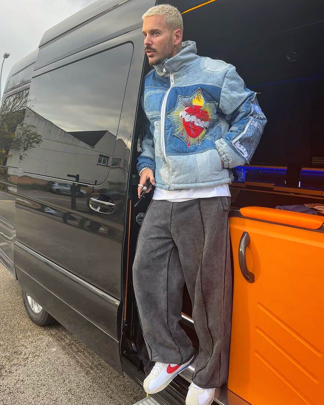 エム・ポコラのインスタグラム：「Touched down ! #EpicentreTour」