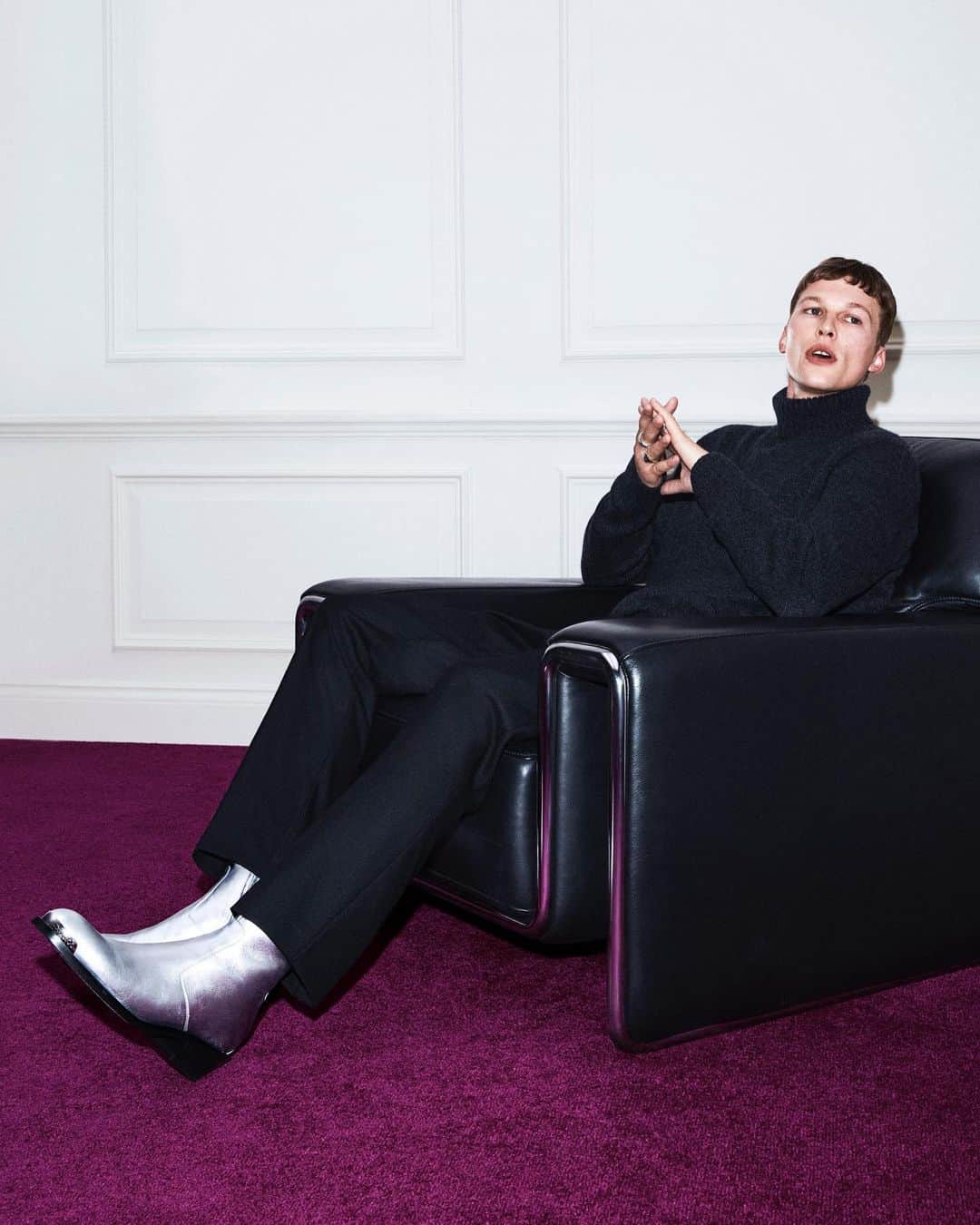 Jimmy Chooのインスタグラム：「The Sammy Boot in silver delivers a celebratory style accent this Winter  #JimmyChoo」